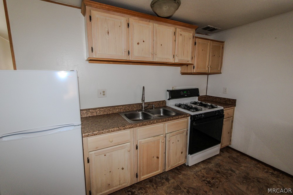 595 Vista Avenue Property Photo 7