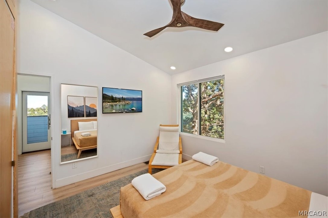 693 Villa Grove Avenue Property Photo 34