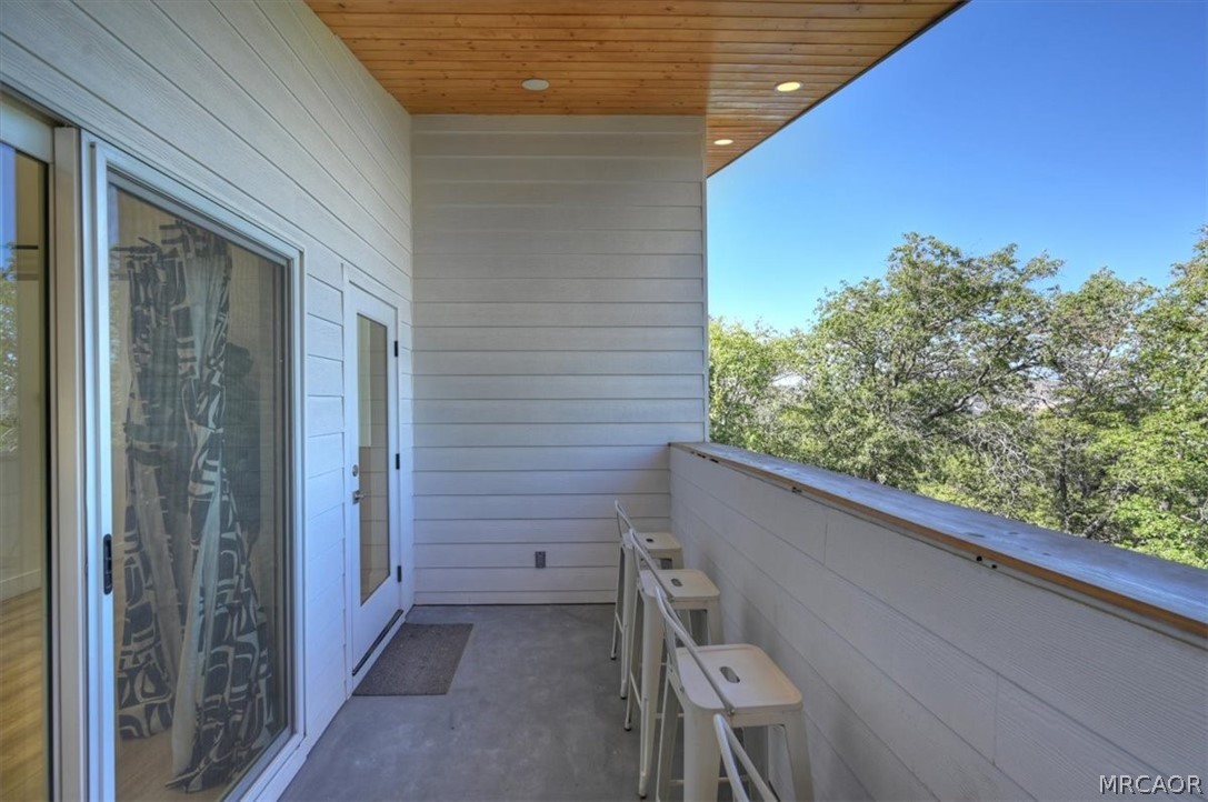 693 Villa Grove Avenue Property Photo 41