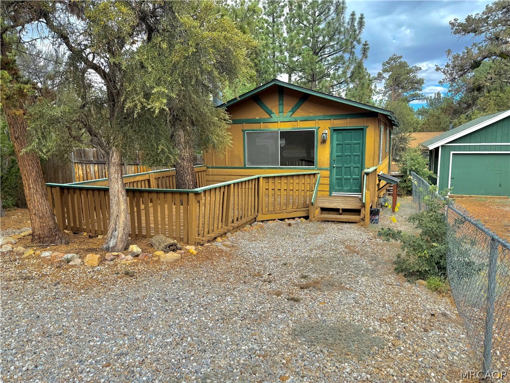 551 Highland Lane Property Photo 1