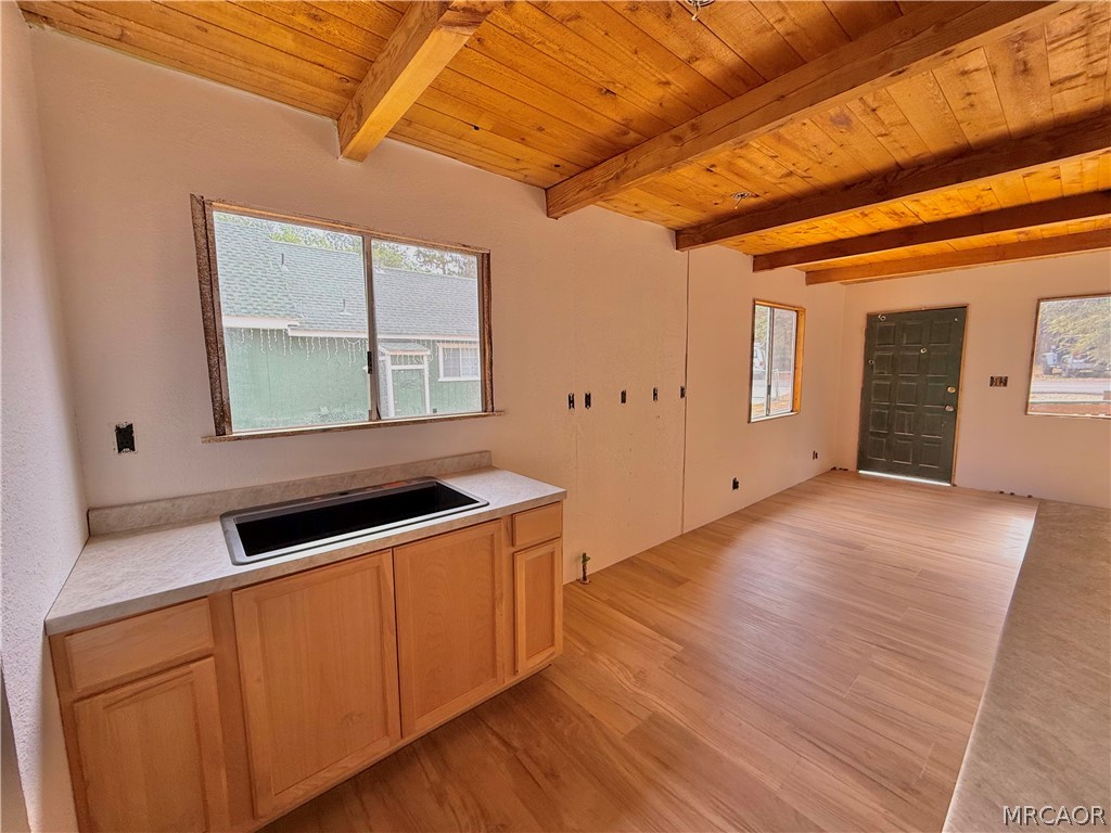 551 Highland Lane Property Photo 5
