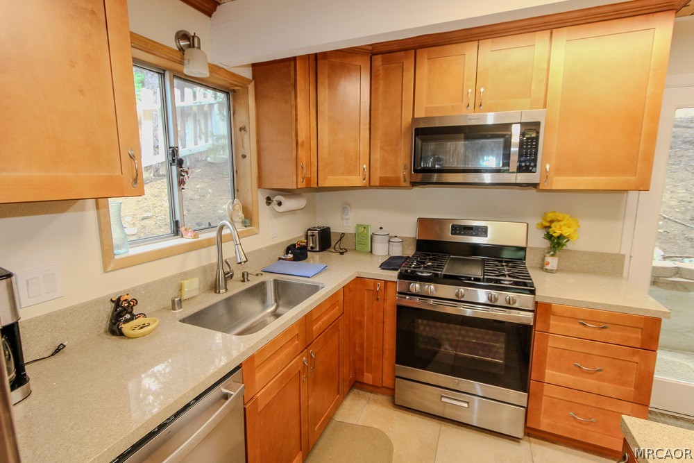 43428 Bow Canyon Road Property Photo 20