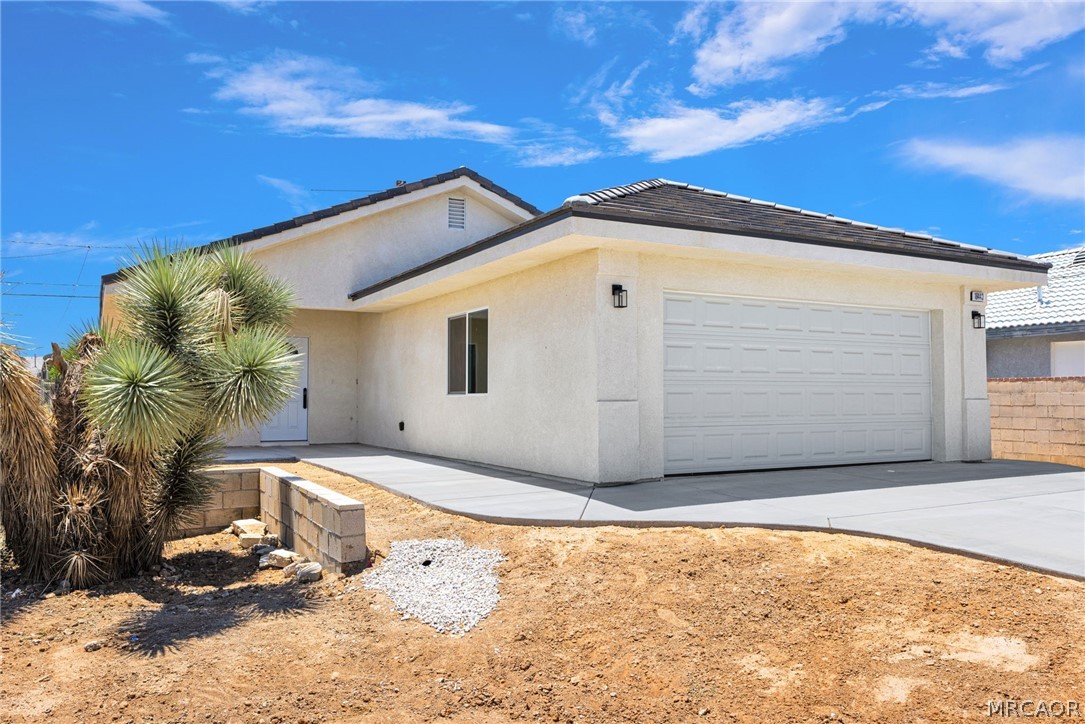 16443 Pine Street Property Photo 3
