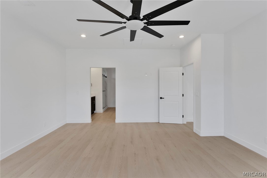 16443 Pine Street Property Photo 18