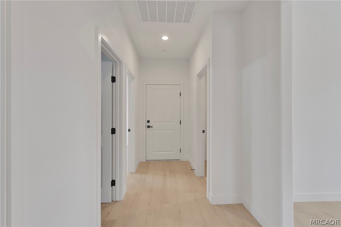 16443 Pine Street Property Photo 28