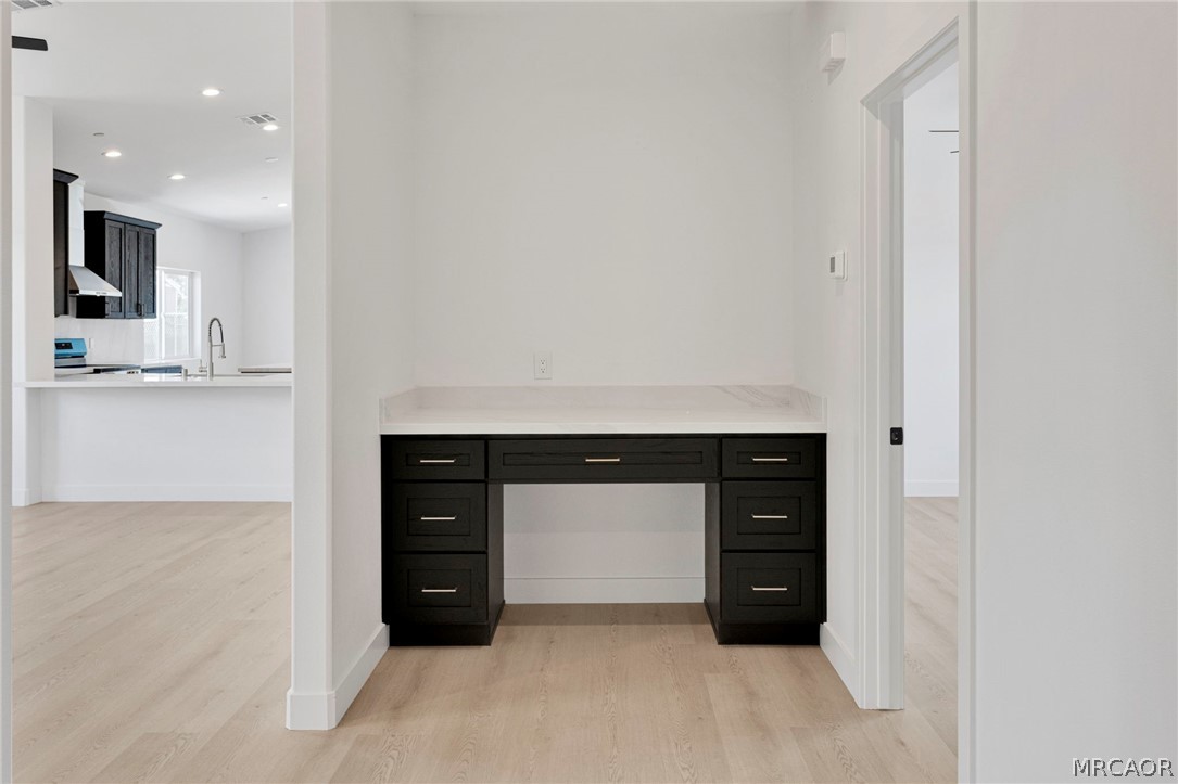 16443 Pine Street Property Photo 29