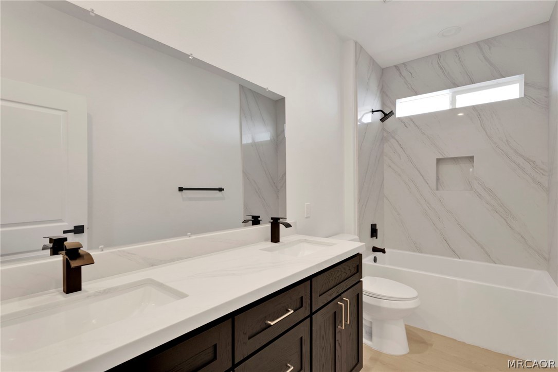 16443 Pine Street Property Photo 33