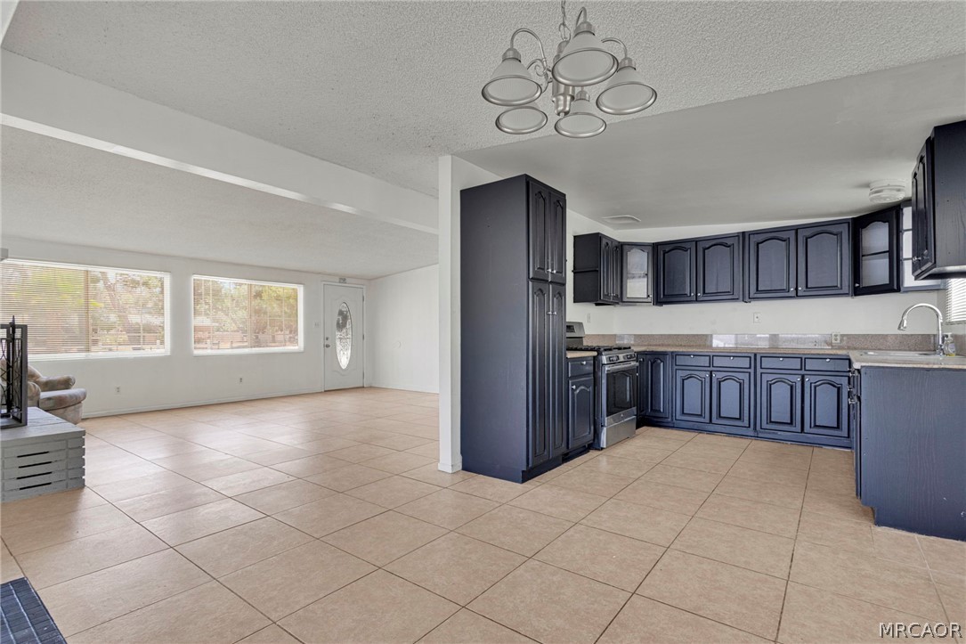 7704 Alston Avenue Property Photo 12