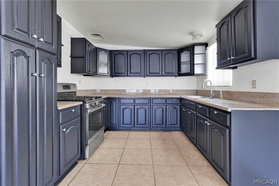 7704 Alston Avenue Property Photo 16