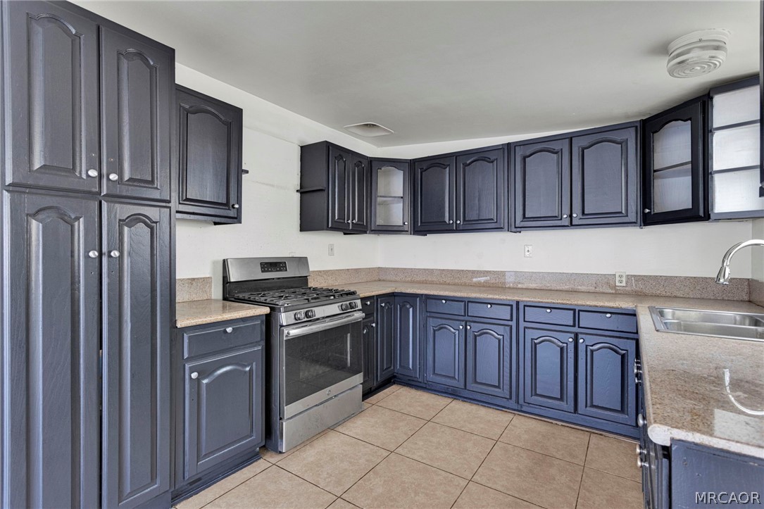 7704 Alston Avenue Property Photo 17