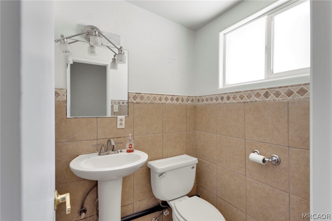 7704 Alston Avenue Property Photo 20