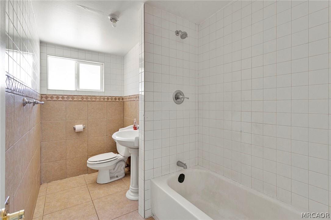 7704 Alston Avenue Property Photo 26