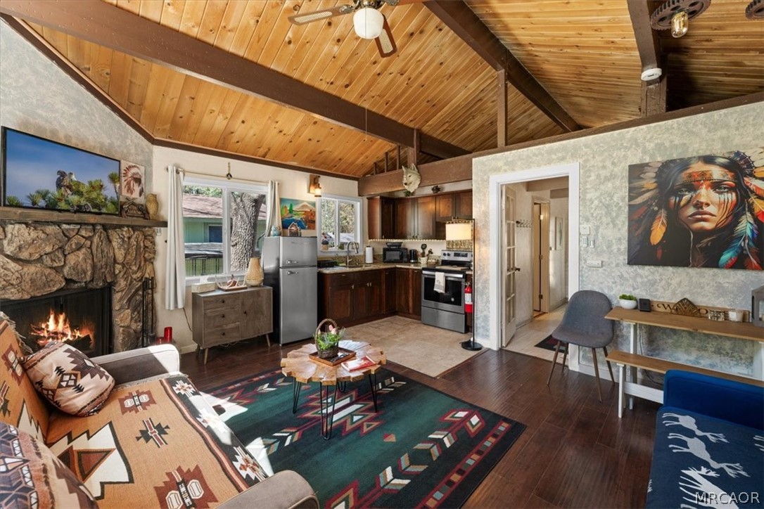 491 Imperial Avenue Property Photo 5