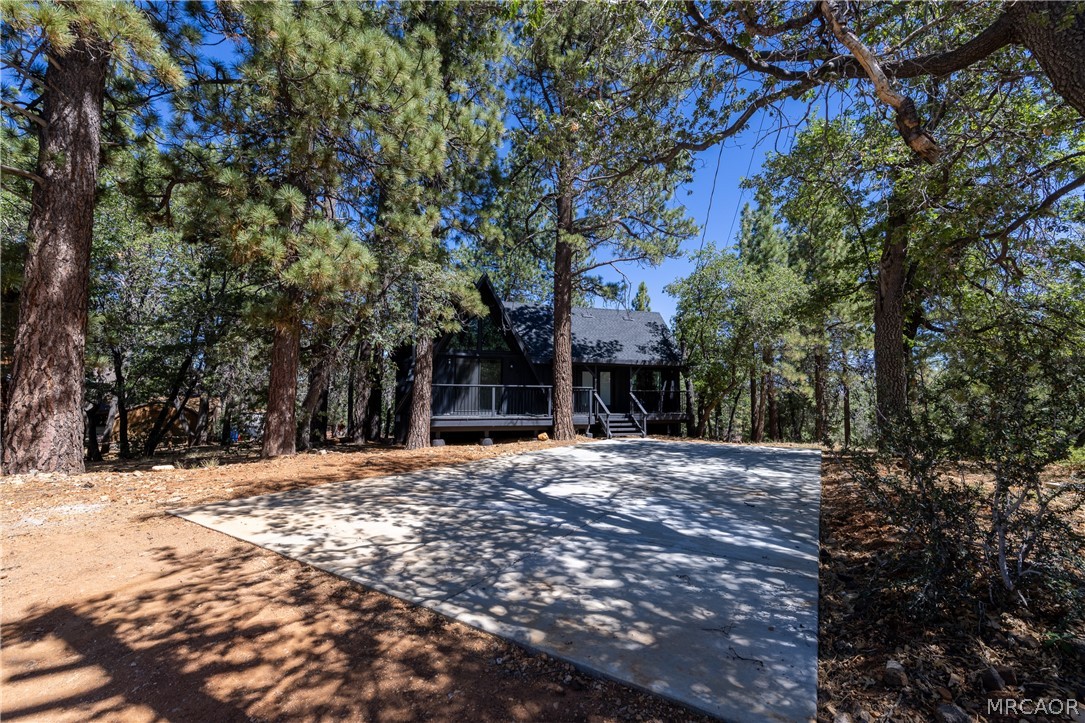 1592 Trinity Court Property Photo 1