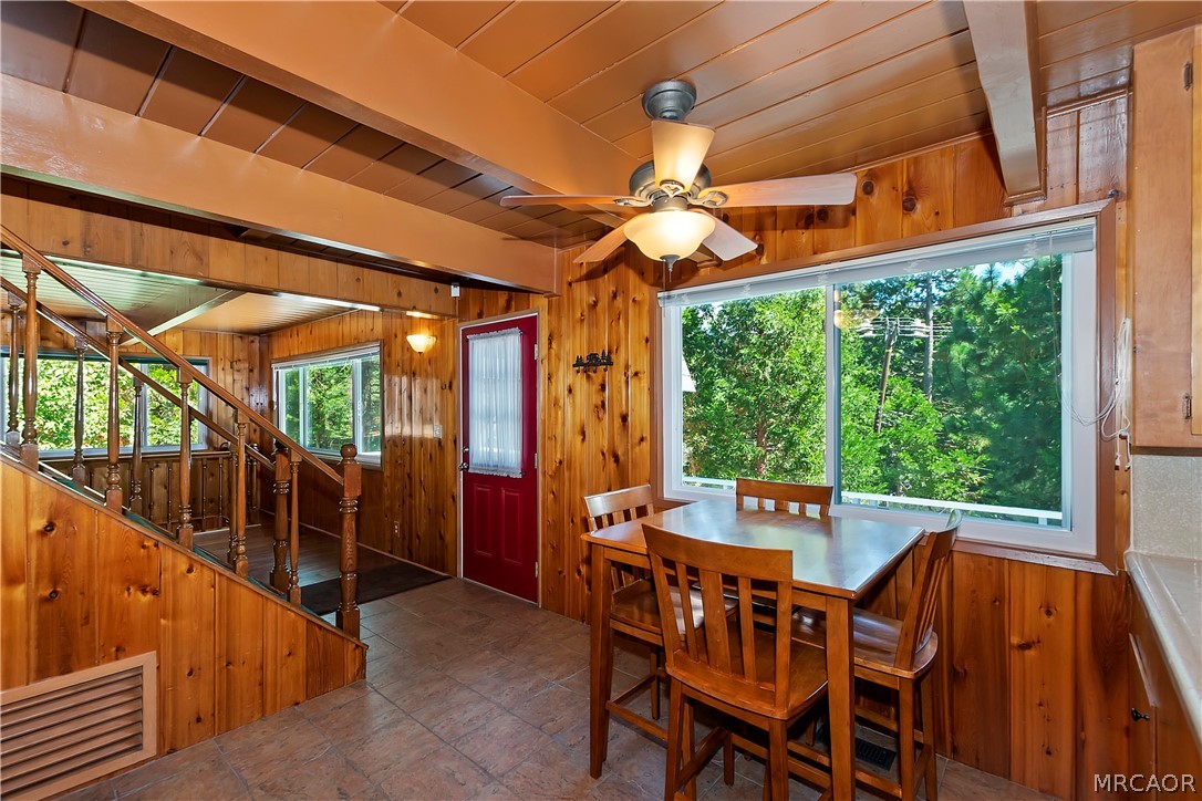 26661 Lake Forest Drive Property Photo 6