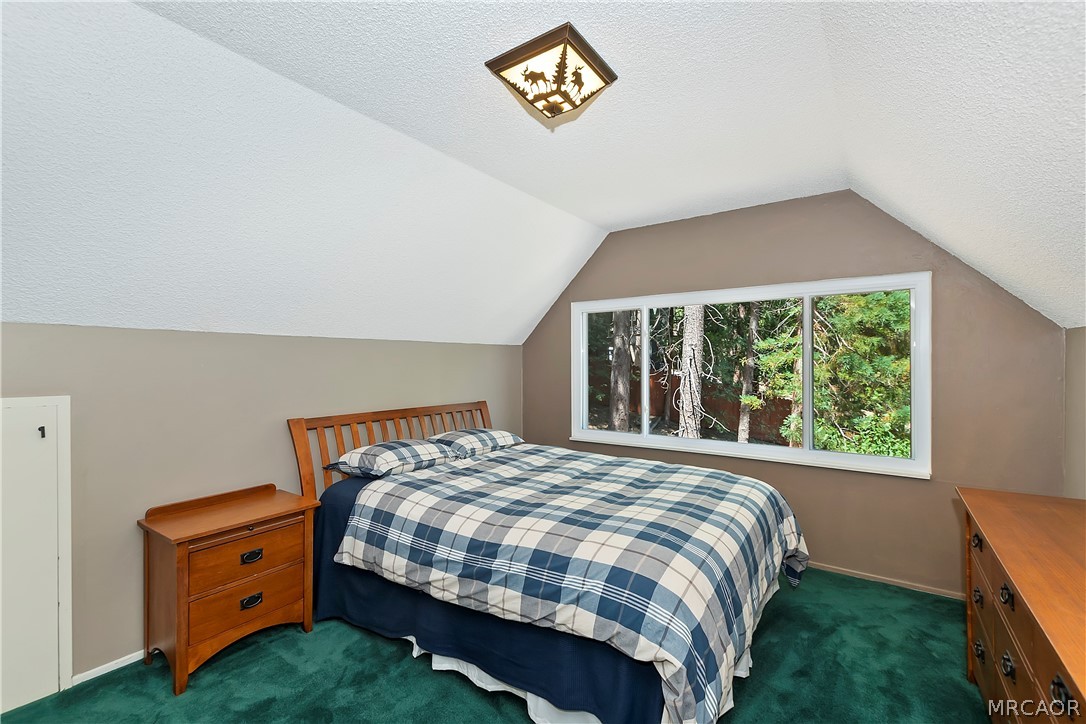 26661 Lake Forest Drive Property Photo 9