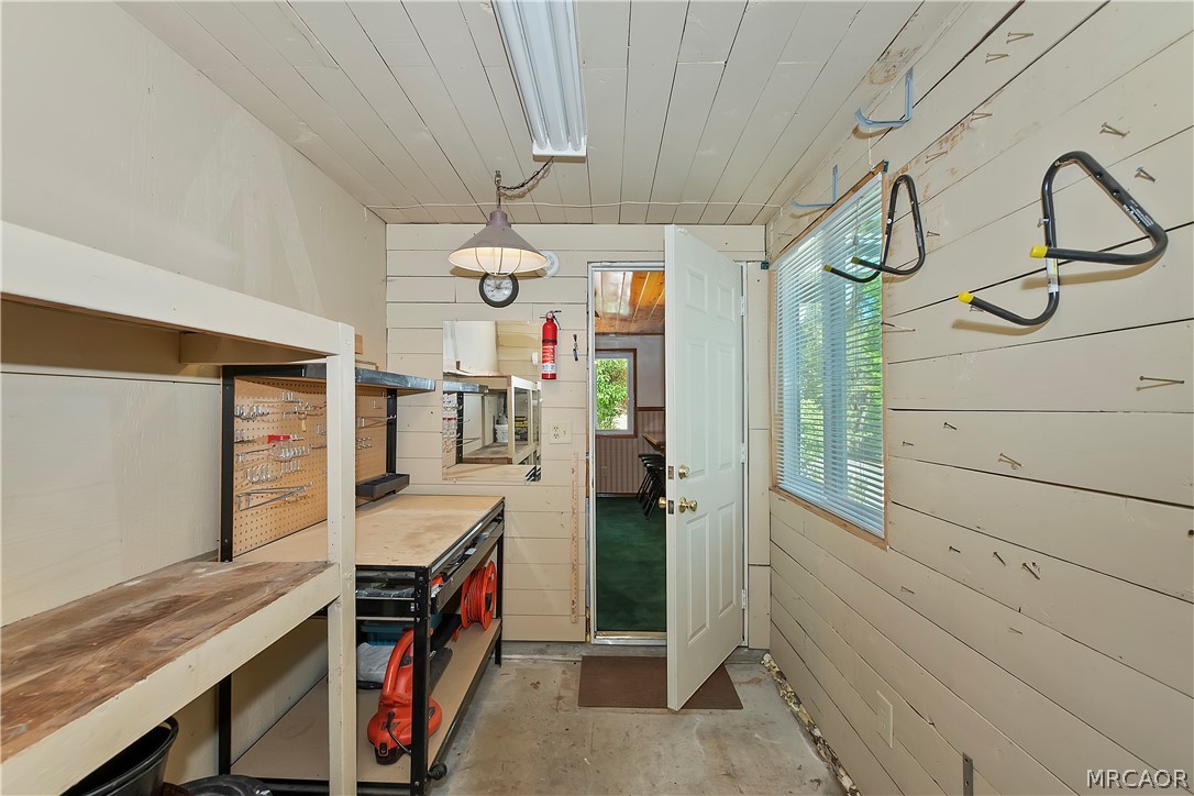 26661 Lake Forest Drive Property Photo 19