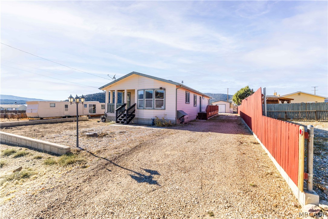 1818 Pond Drive Property Photo 12