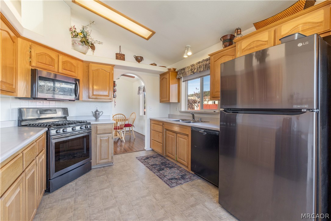 1818 Pond Drive Property Photo 19