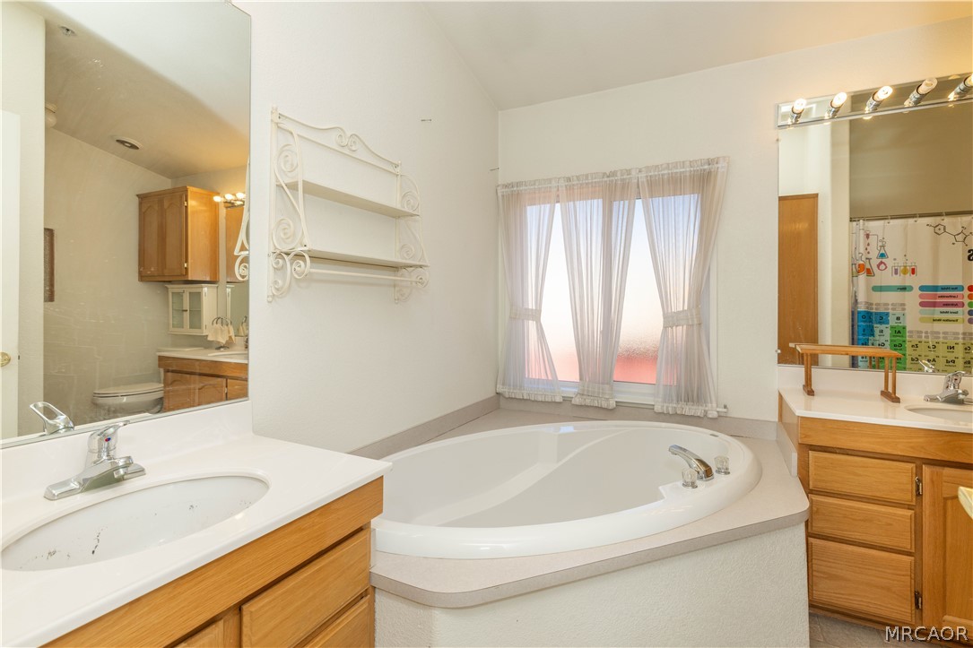 1818 Pond Drive Property Photo 28