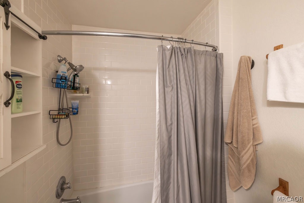 525 Bernhardt Lane Property Photo 17