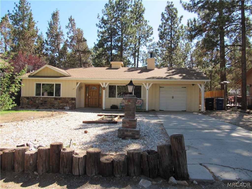 253 Whipple Drive Property Photo 1