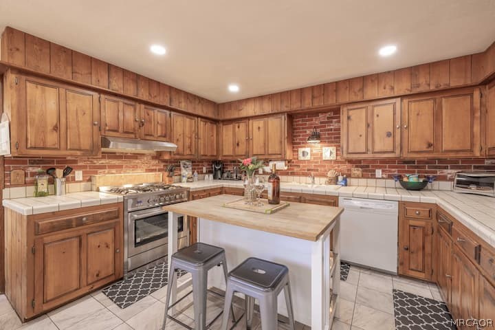 205 Dutch Way Property Photo 7