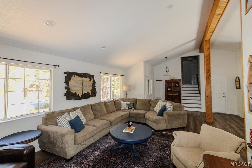 42109 Evergreen Drive Property Photo 5