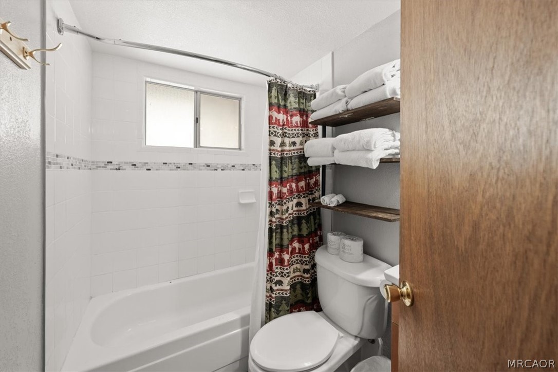 43050 Sunset Drive Property Photo 12