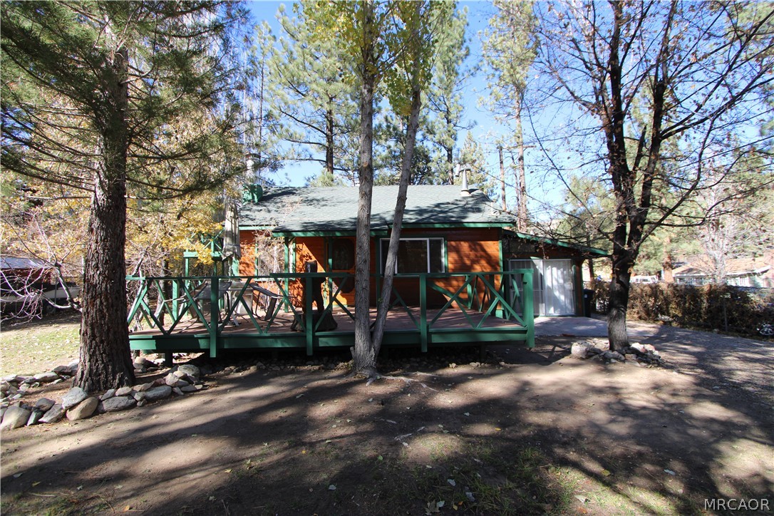 331 West North Shore Drive Property Photo 1