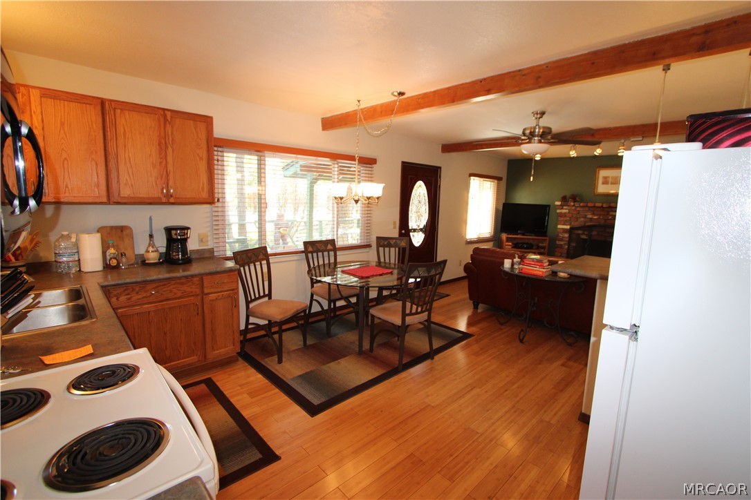331 West North Shore Drive Property Photo 6