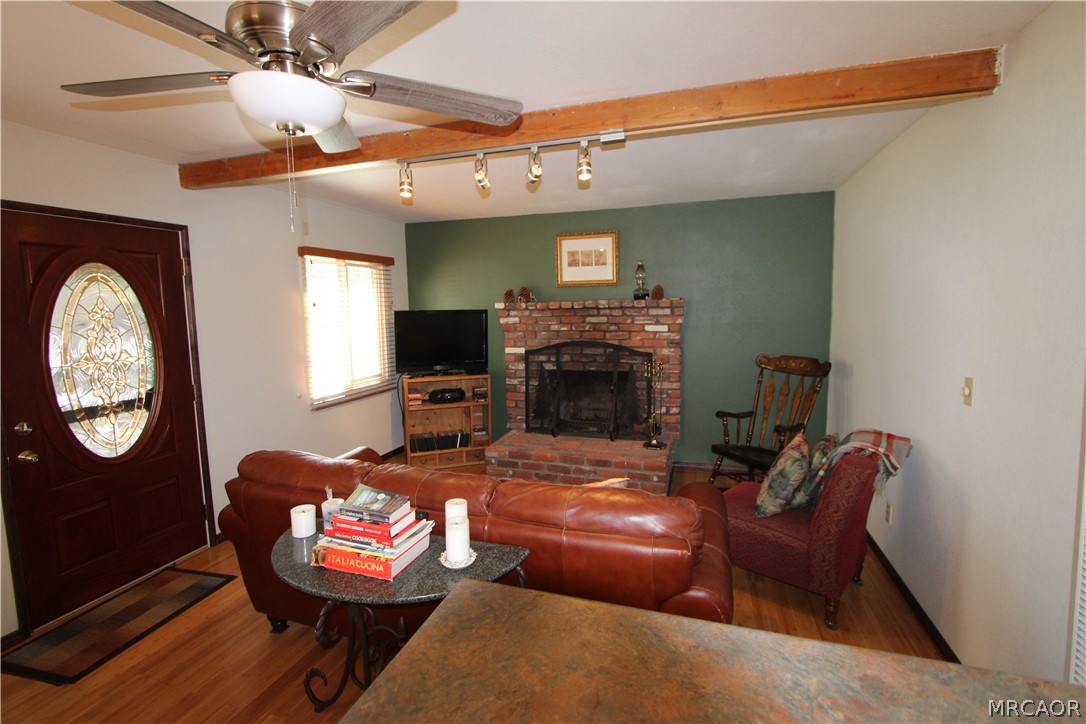 331 West North Shore Drive Property Photo 8