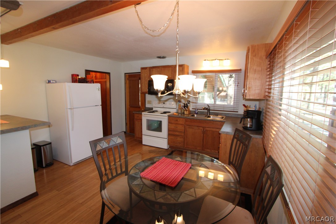 331 West North Shore Drive Property Photo 10