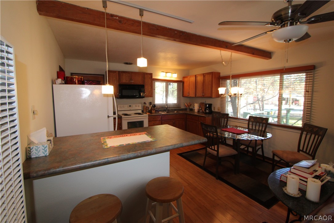 331 West North Shore Drive Property Photo 13