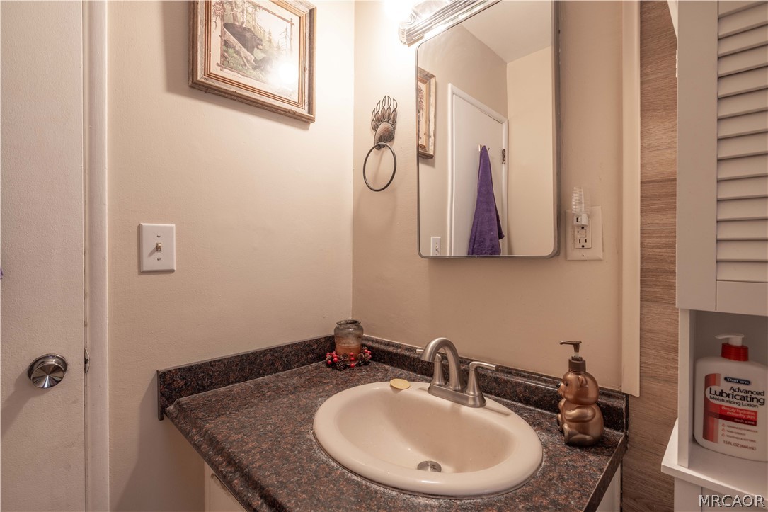 39180 Peak Property Photo 15