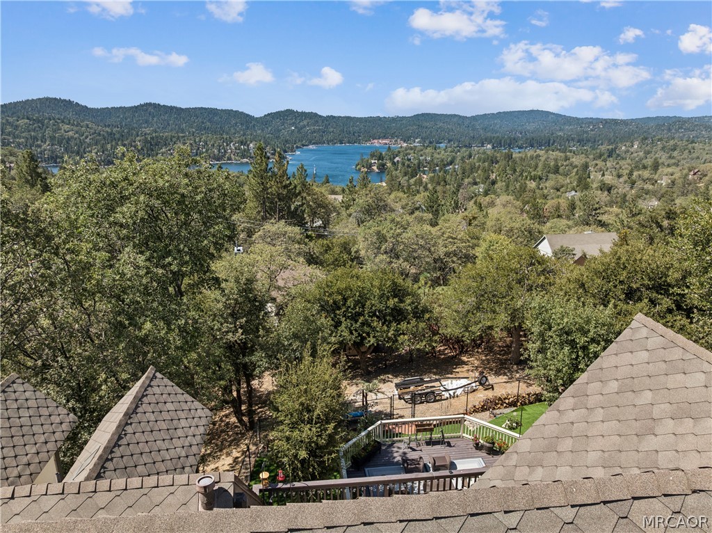 1298 Yellowstone Drive Property Photo 3