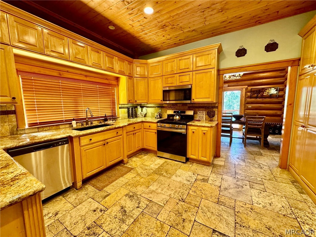 42400 Eagle Ridge Drive Property Photo 17
