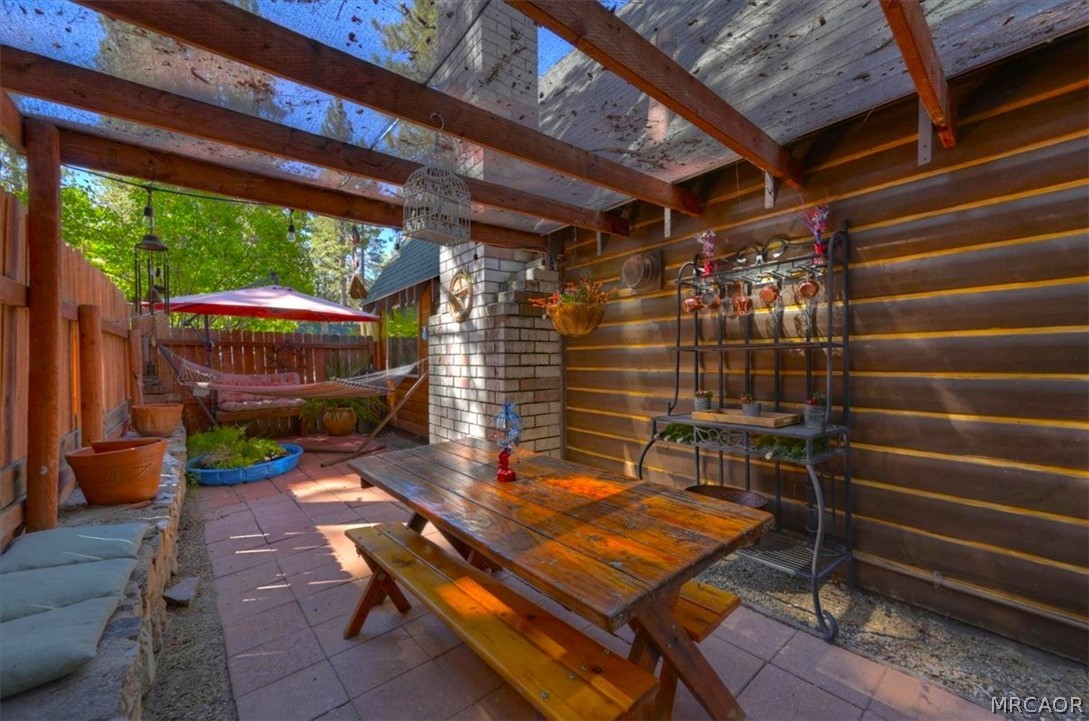 39252 Mohawk Drive Property Photo 5