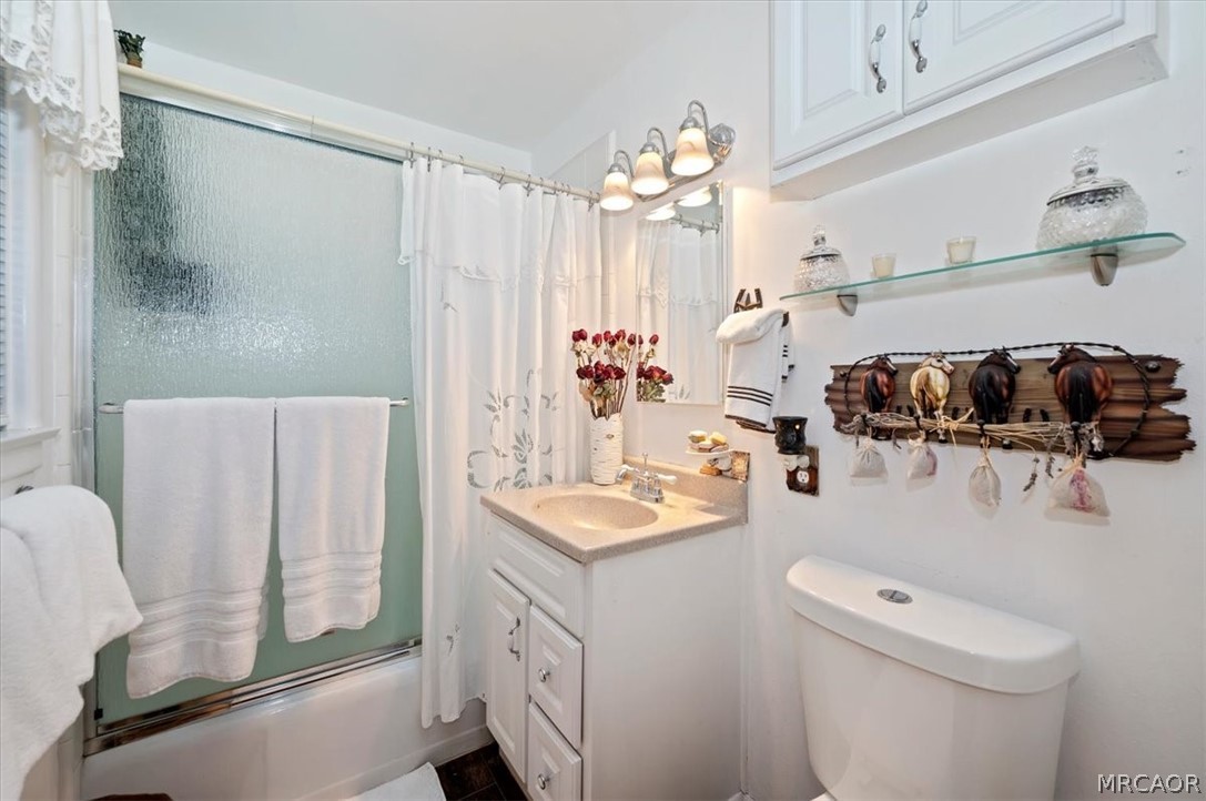 39252 Mohawk Drive Property Photo 16