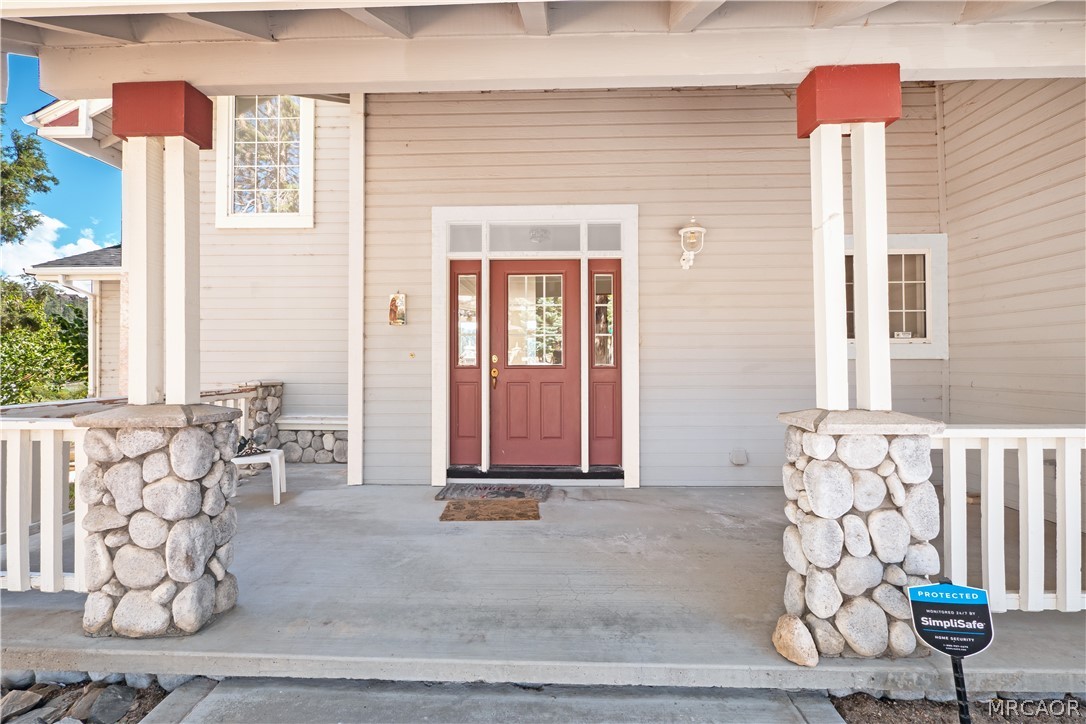 42419 Bear Loop Property Photo 3