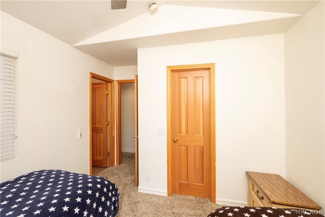 42419 Bear Loop Property Photo 52