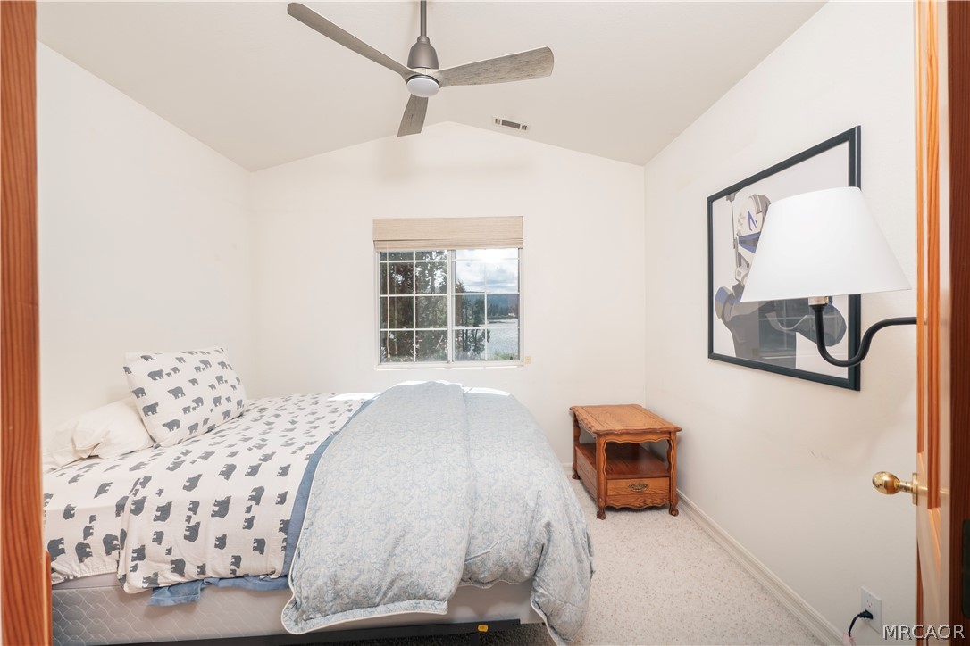 42419 Bear Loop Property Photo 55