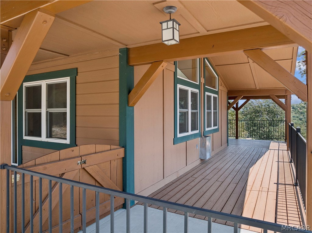 285 Lilac Way Property Photo 5