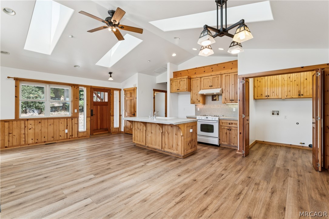 285 Lilac Way Property Photo 10