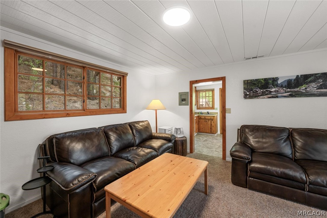 316 North Shore Drive Property Photo 14