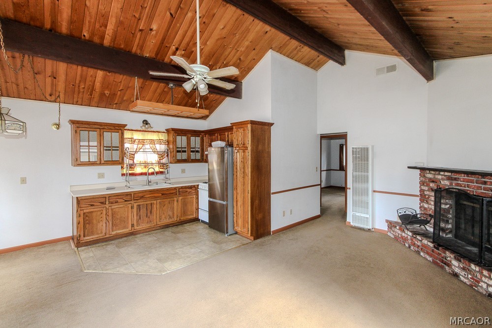 2084 8th Property Photo 3