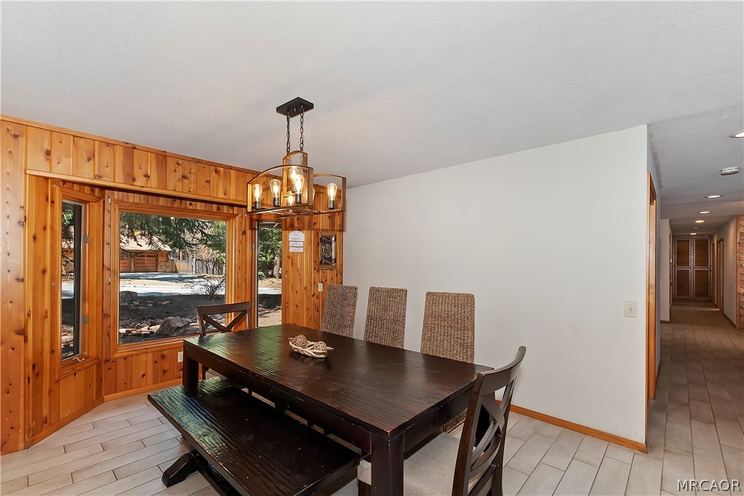 733 Winterset Court Property Photo 28