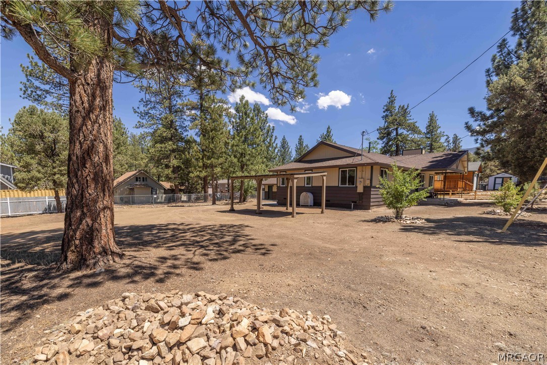 304 Greenspot Boulevard Property Photo 9