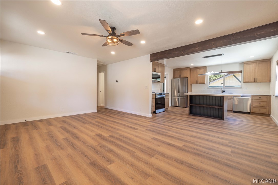 304 Greenspot Boulevard Property Photo 12