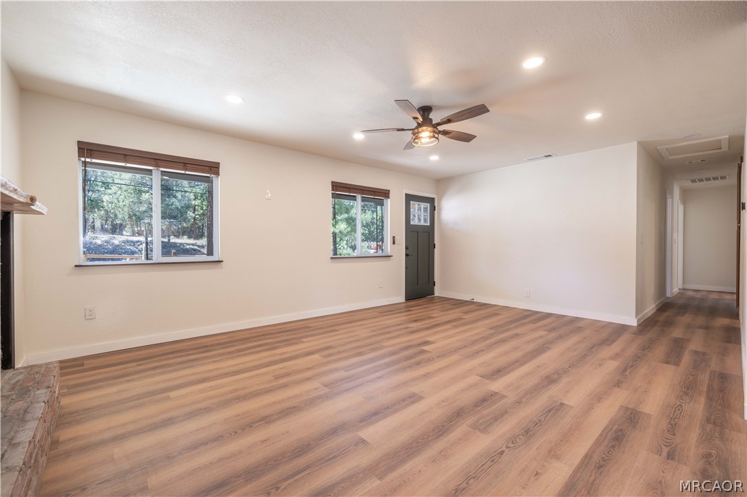 304 Greenspot Boulevard Property Photo 15